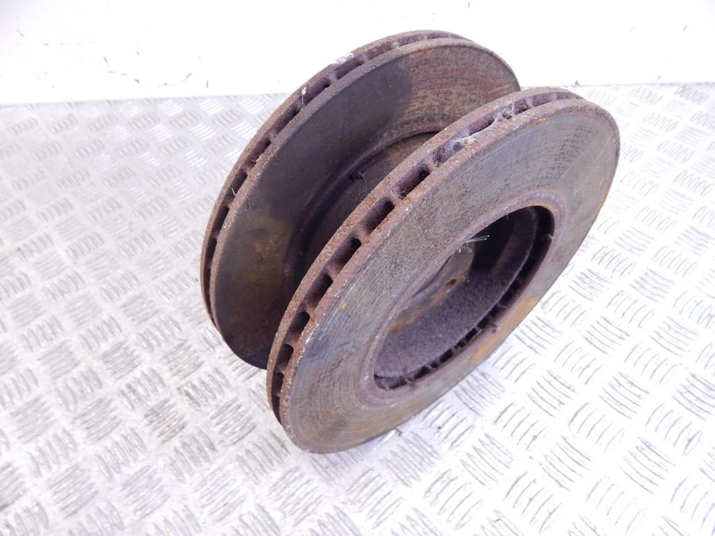 Диск тормозной передний к BMW 3 E46 (97-03)