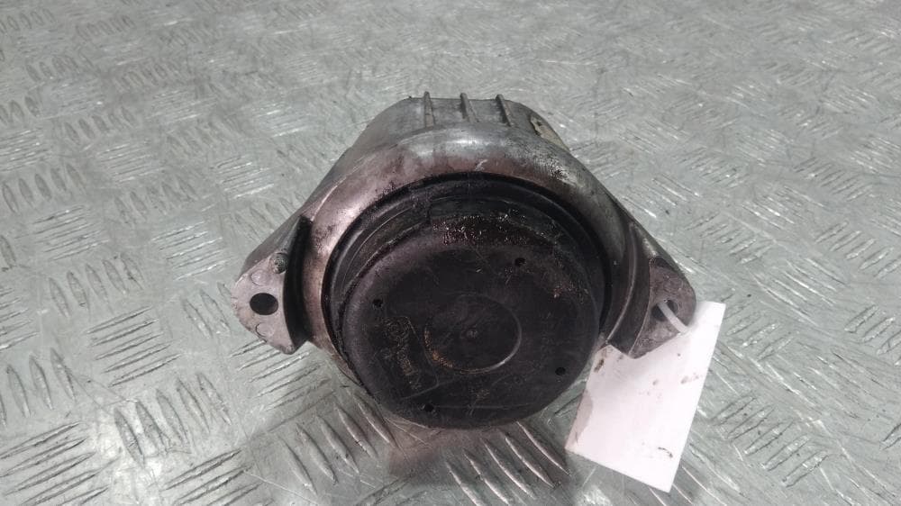 Подушка крепления двигателя к BMW 3 E90/E91/E92/E93 (05-10)