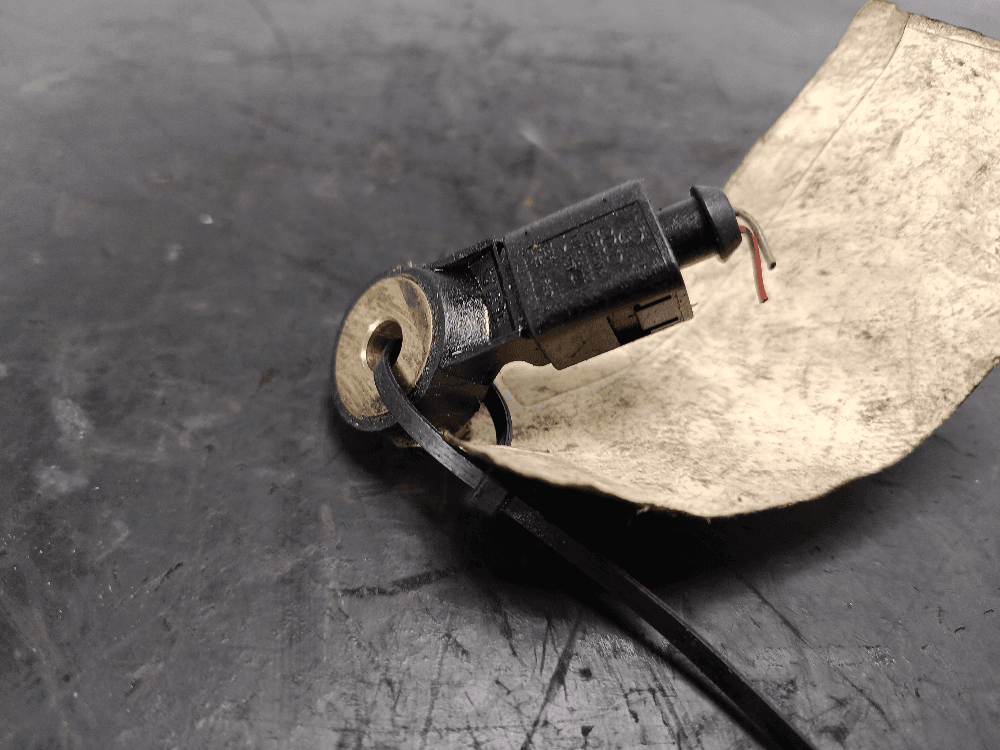 Датчик детонации к Volkswagen Passat B6 (05-10)