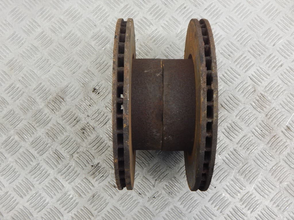 Диск тормозной передний к BMW 1 E81/E82/E87/E88 Рестайлинг (07-11)
