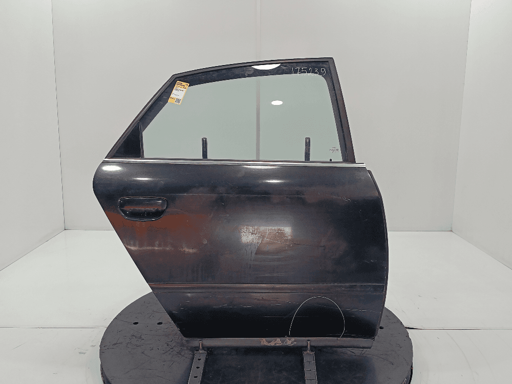 Дверь задняя правая к Audi A6 C5/4B (97-01)