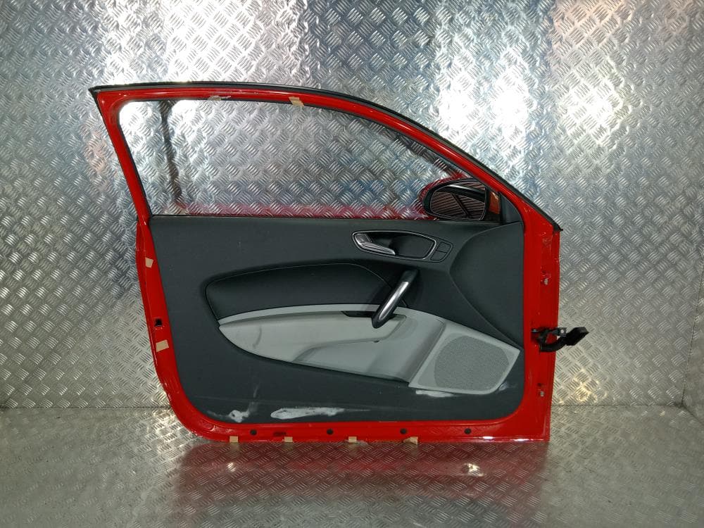 Дверь передняя левая к Audi A1 8X (10-14)