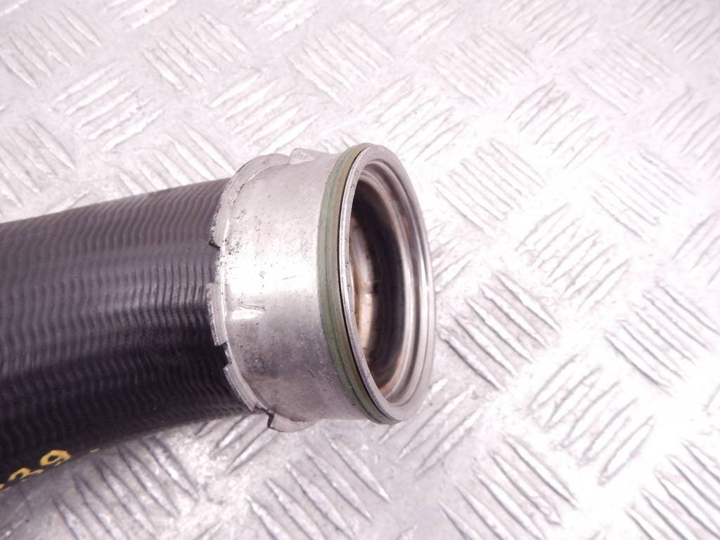 Патрубок интеркулера к BMW X3 E83 (03-06)
