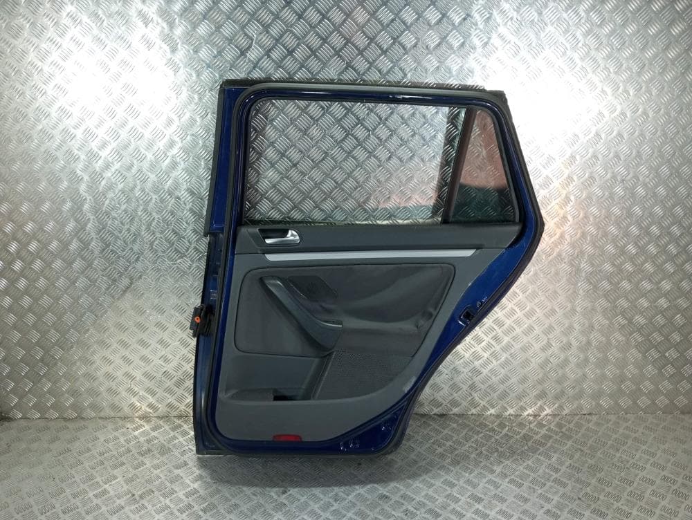 Дверь задняя правая к Volkswagen Golf 5 (03-09)