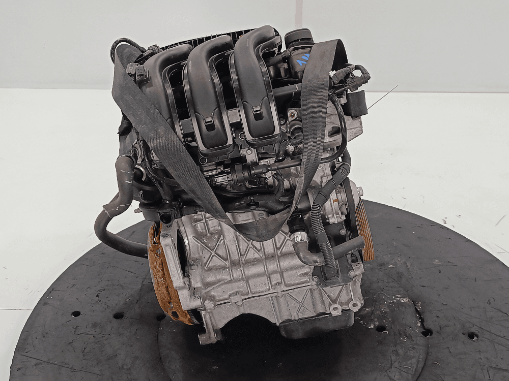 Двигатель к Peugeot 208 1 (12-15)