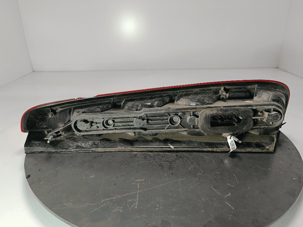 Фонарь задний левый к Ford C-Max 1 (03-07)