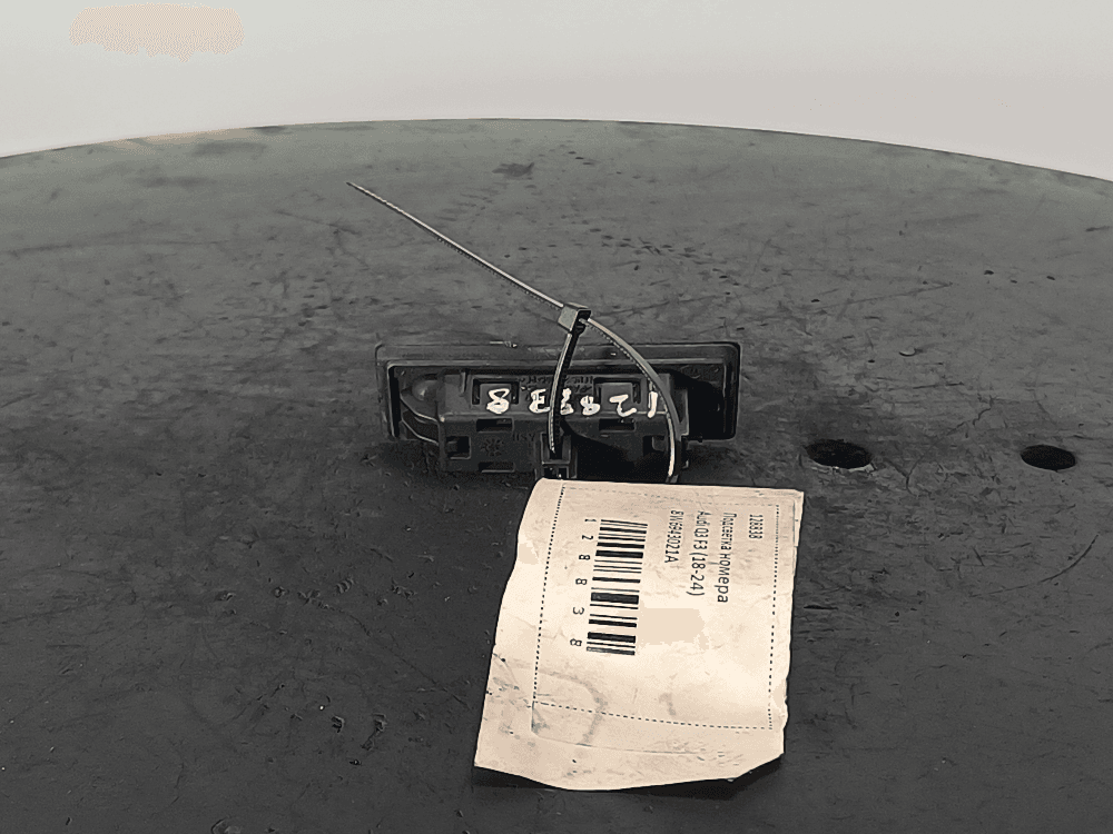 Подсветка номера к Audi Q3 F3 (18-24)