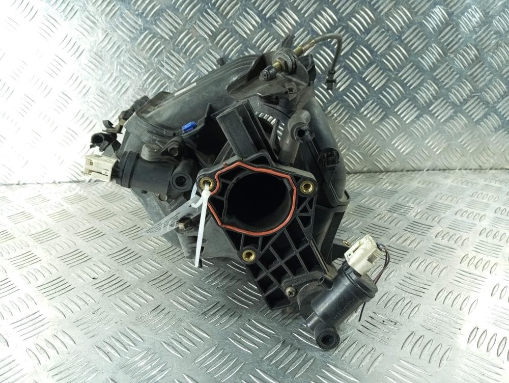 Коллектор впускной к Mazda 2 2 (07-10)