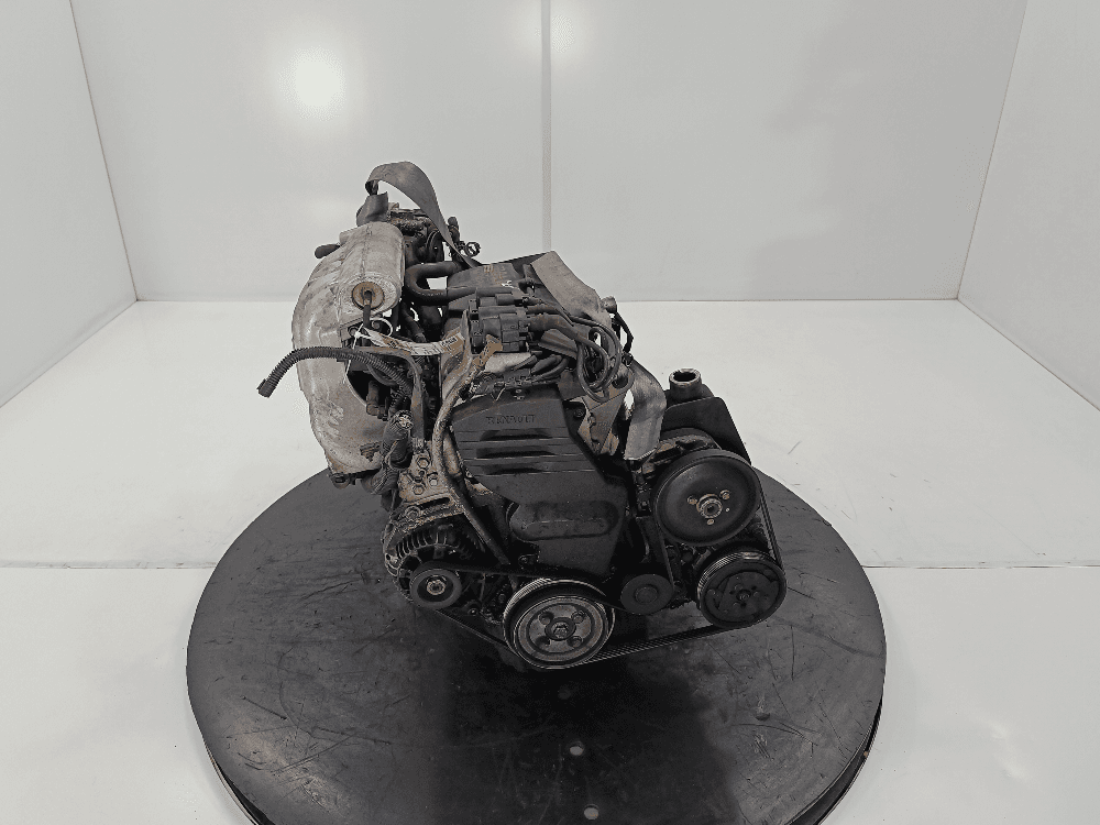 Двигатель к Renault Megane 1 (95-99)