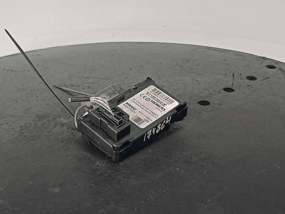 Замок зажигания к Renault Megane 2 (02-06)