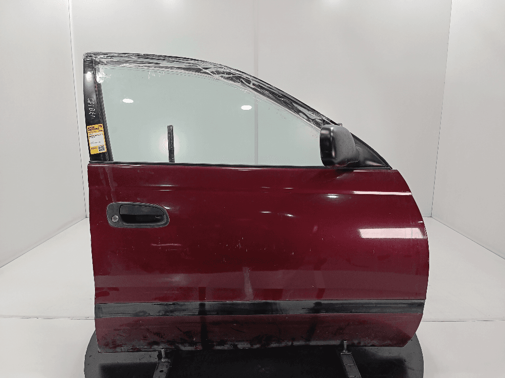 Дверь передняя правая к Toyota Carina T190 (92-96)
