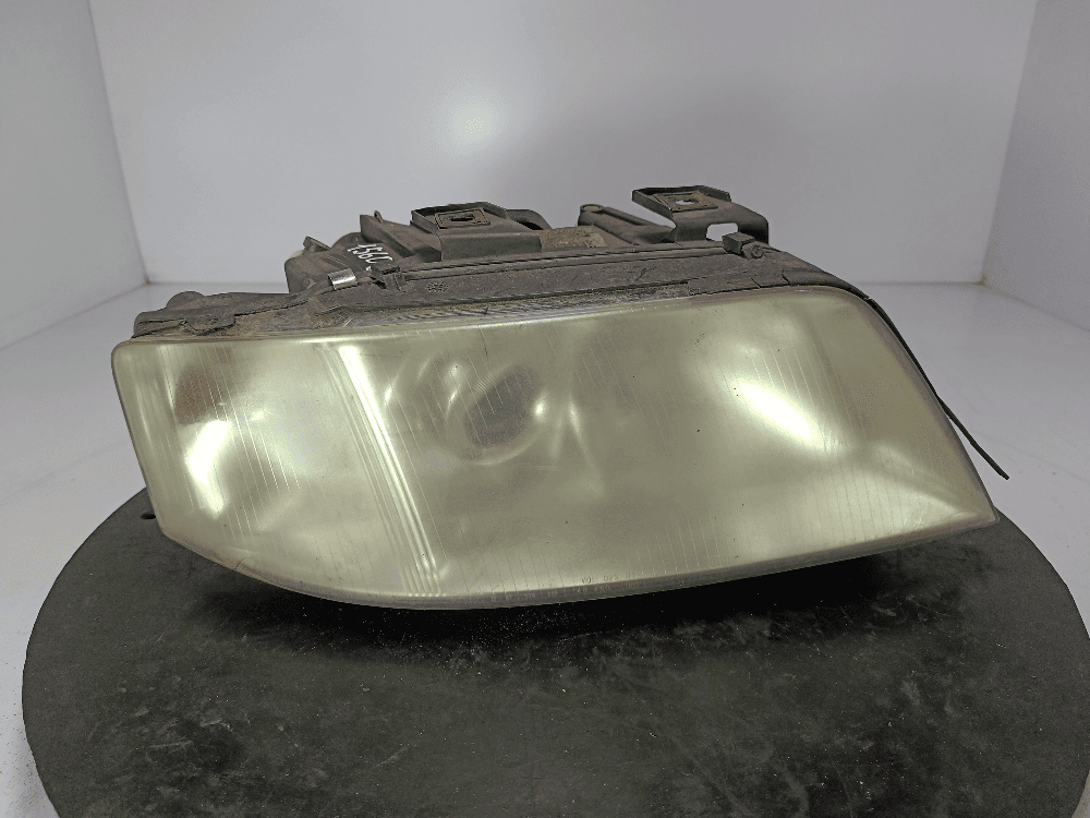 Фара правая к Audi A6 C5/4B (97-01)