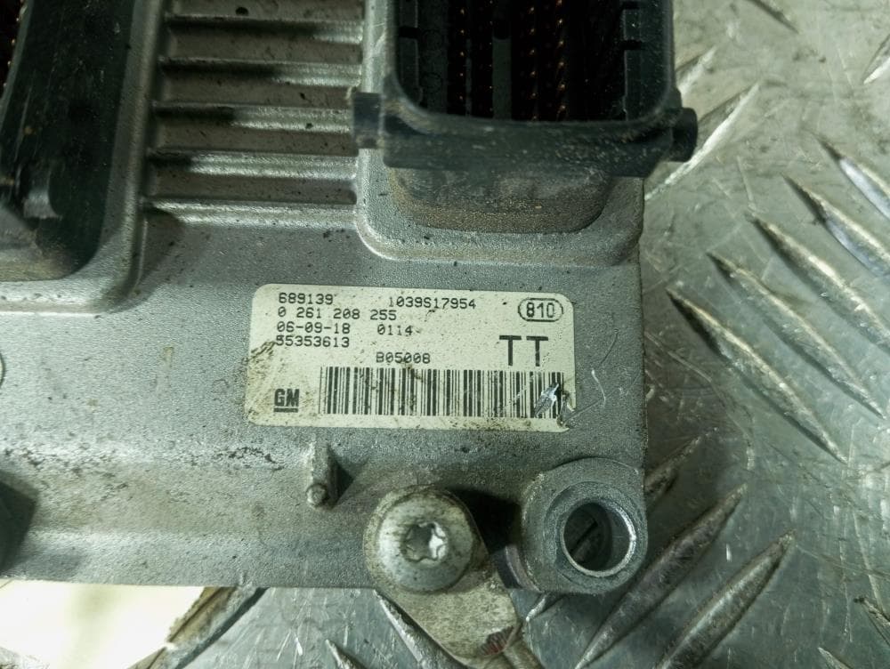 Блок управления двигателем к Opel Meriva 1 (02-06)