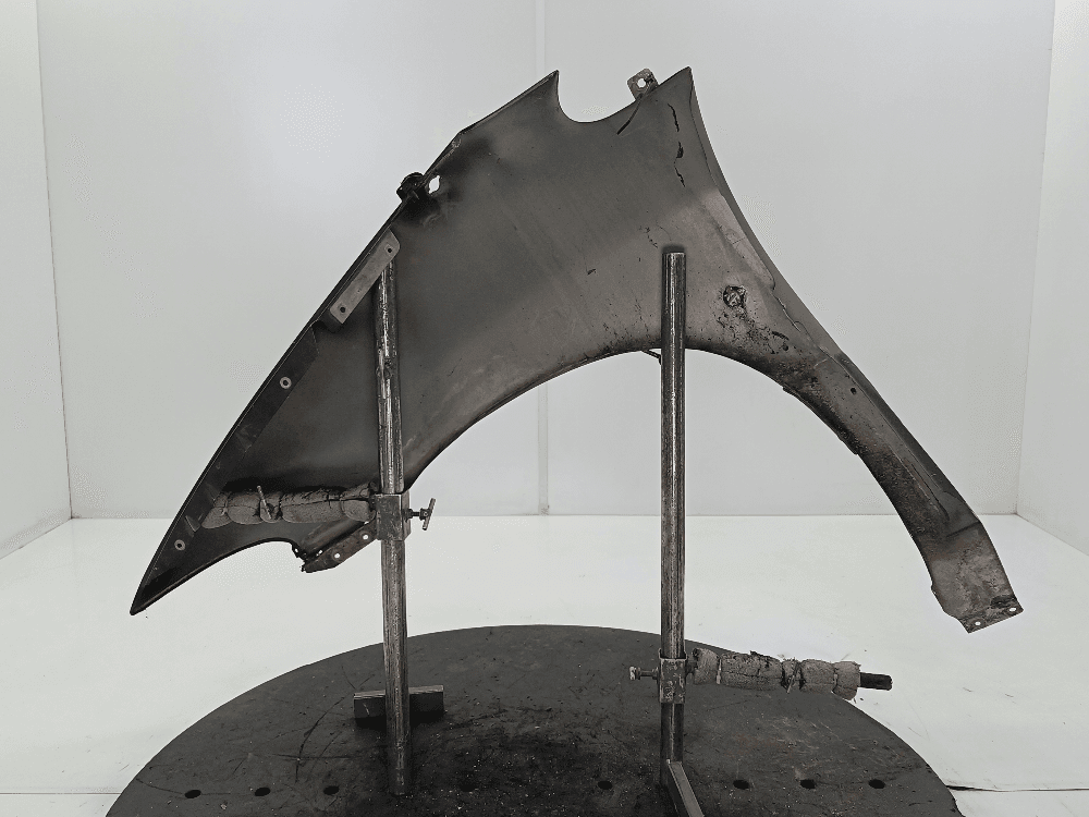 Крыло переднее правое к Chrysler Voyager 3 (95-01)