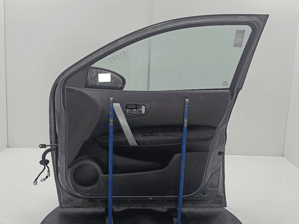 Дверь передняя правая к Nissan  Qashqai 1 (07-10)