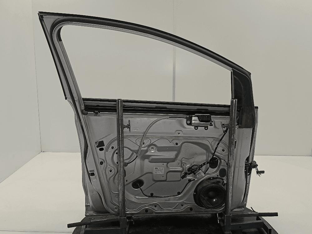 Дверь передняя левая к Ford Kuga 1 (08-13)