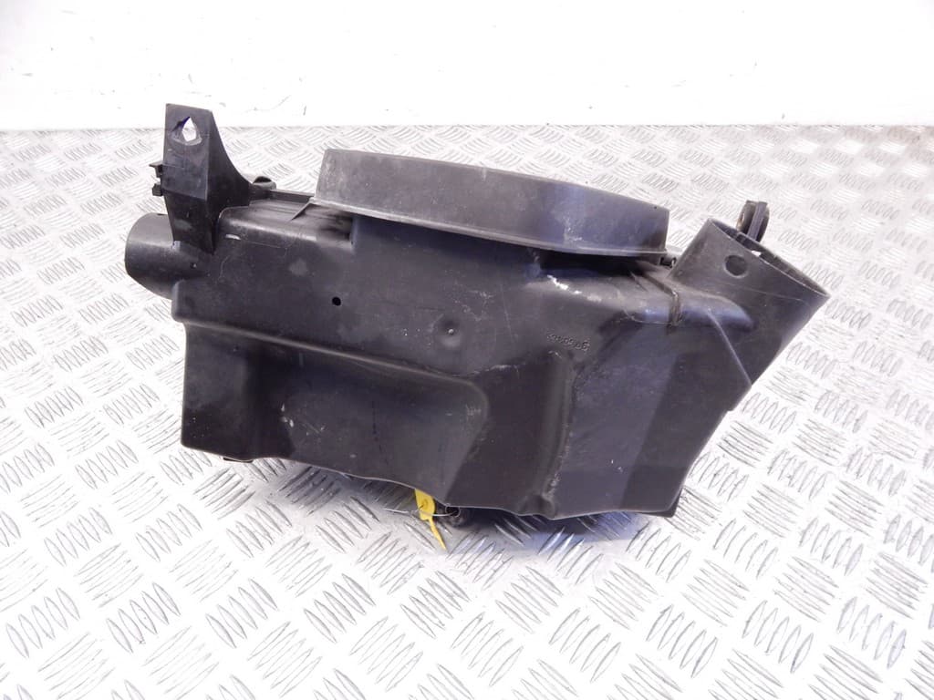 Корпус воздушного фильтра к Volvo V40 1 (96-00)