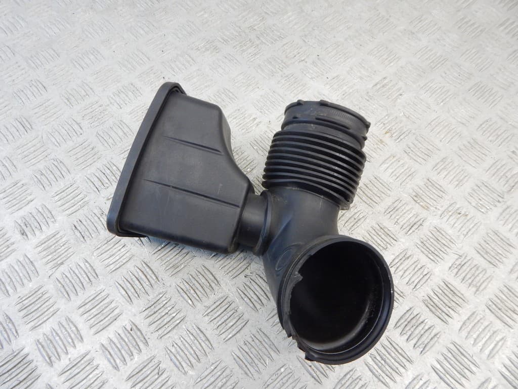Гофра инжектора к BMW 5 E60/E61 (02-07)