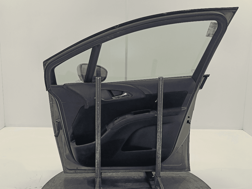 Дверь передняя правая к Opel Meriva 2 (10-14)