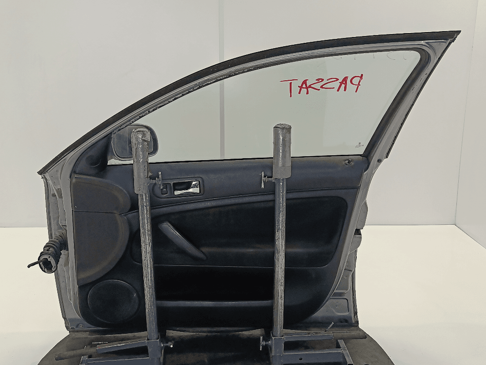 Дверь передняя правая к Volkswagen Passat B5+ Рестайлинг (00-05)
