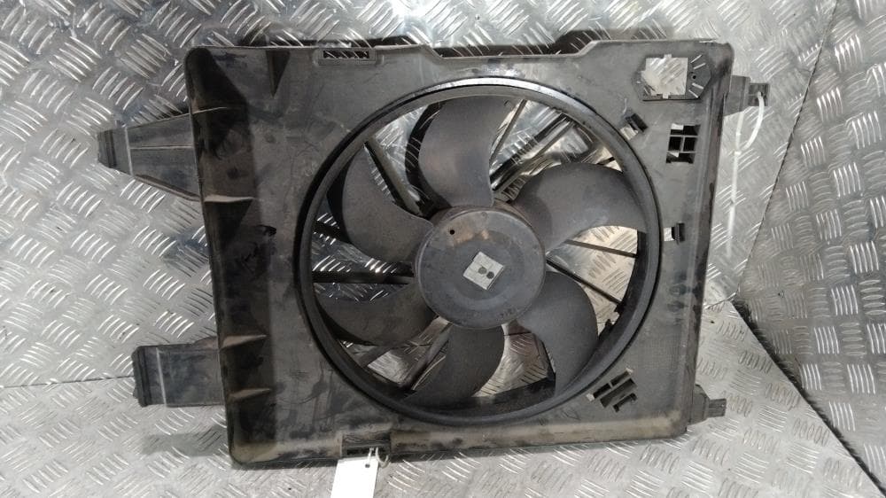 Вентилятор радиатора к Renault Scenic 2 (03-06)
