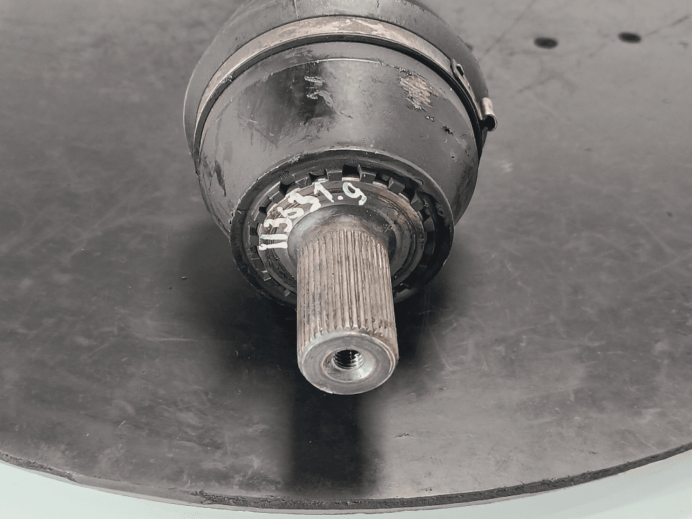 Полуось передняя левая (приводной вал, ШРУС) к Volvo V70 3 (07-13)