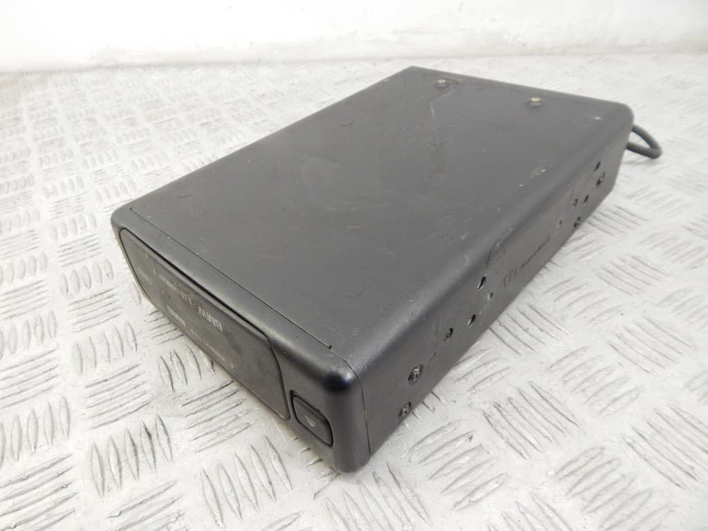 CD-чейнджер к BMW 7 E38 (94-98)