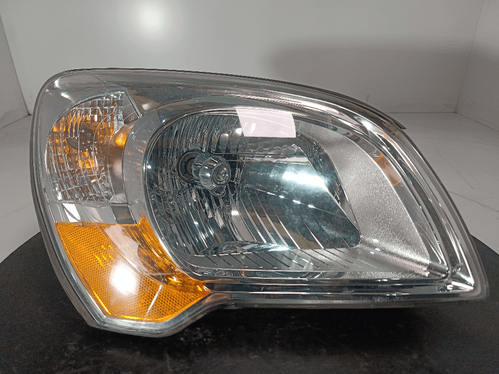 Фара правая к Kia Sportage 2 (04-08)