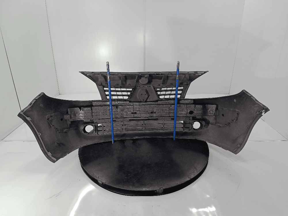 Бампер передний к Renault Scenic 2 (03-06)