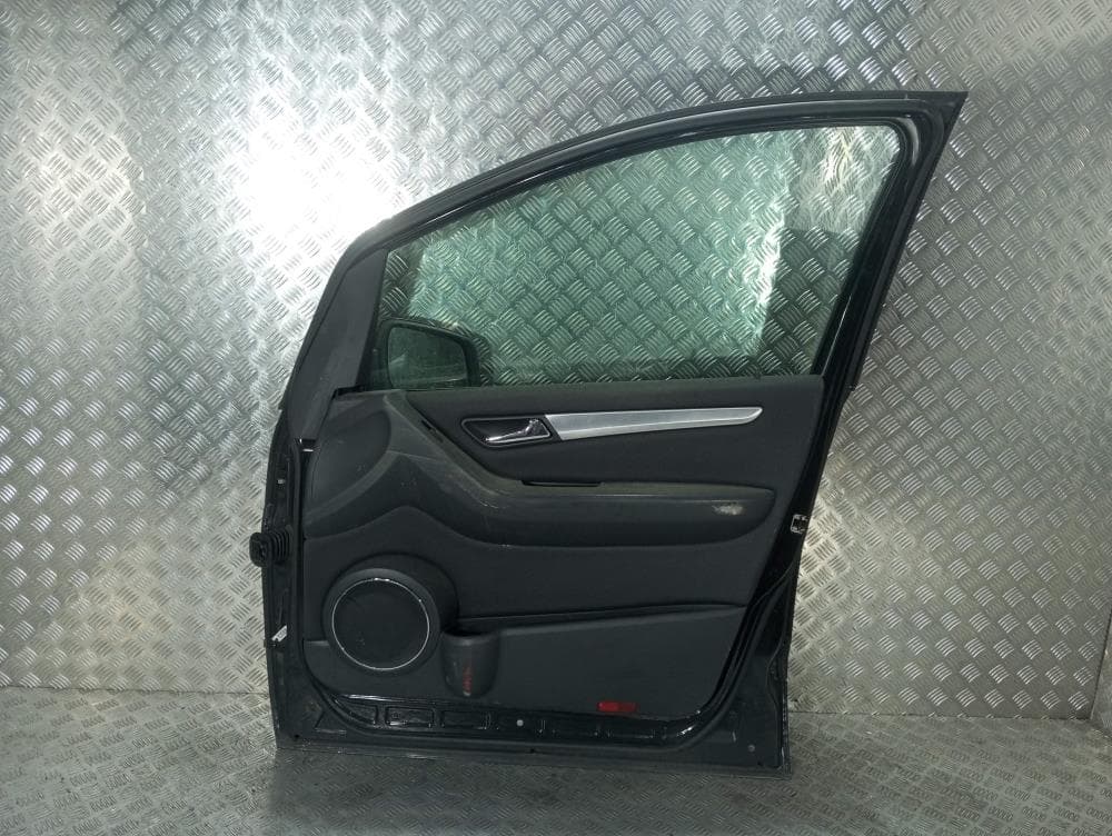 Дверь передняя правая к Mercedes B W245 Рестайлинг (08-11)