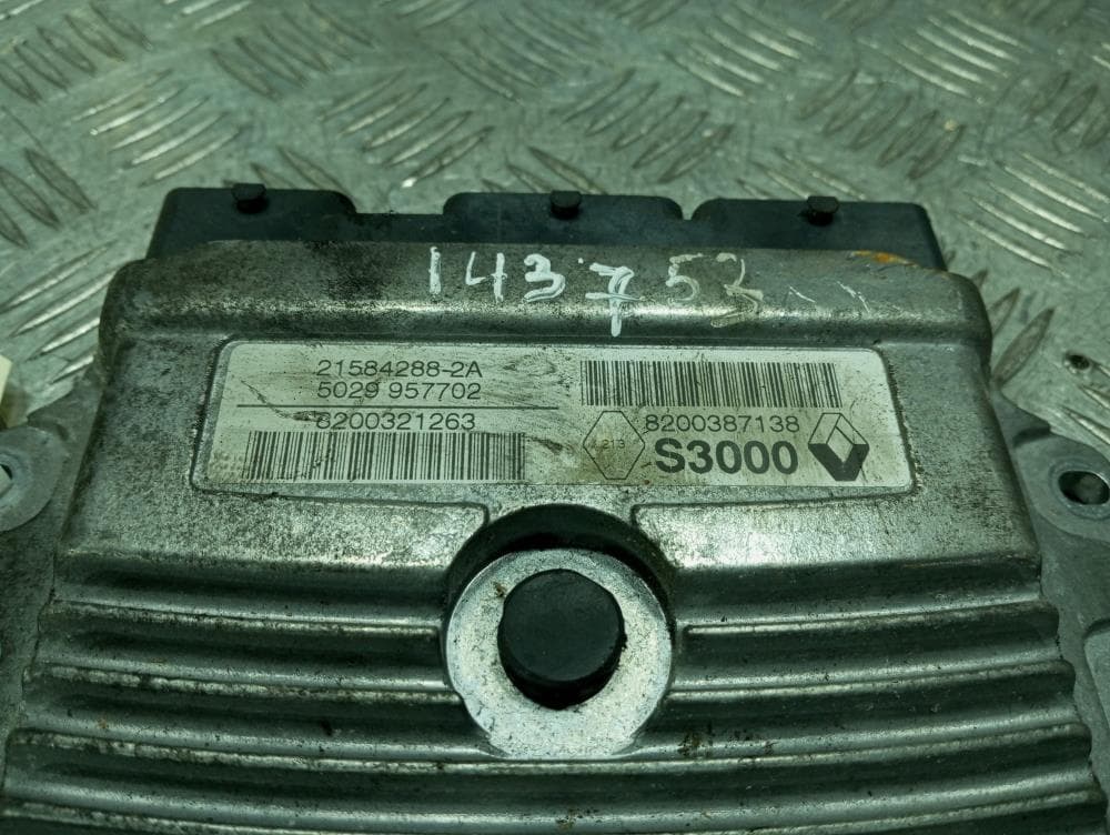 Блок управления двигателем к Renault Megane 2 (02-06)