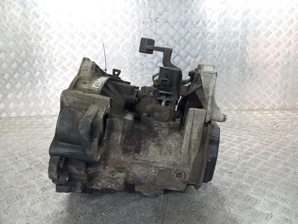 КПП механическая (МКПП) к Volkswagen Golf 4 (97-06)