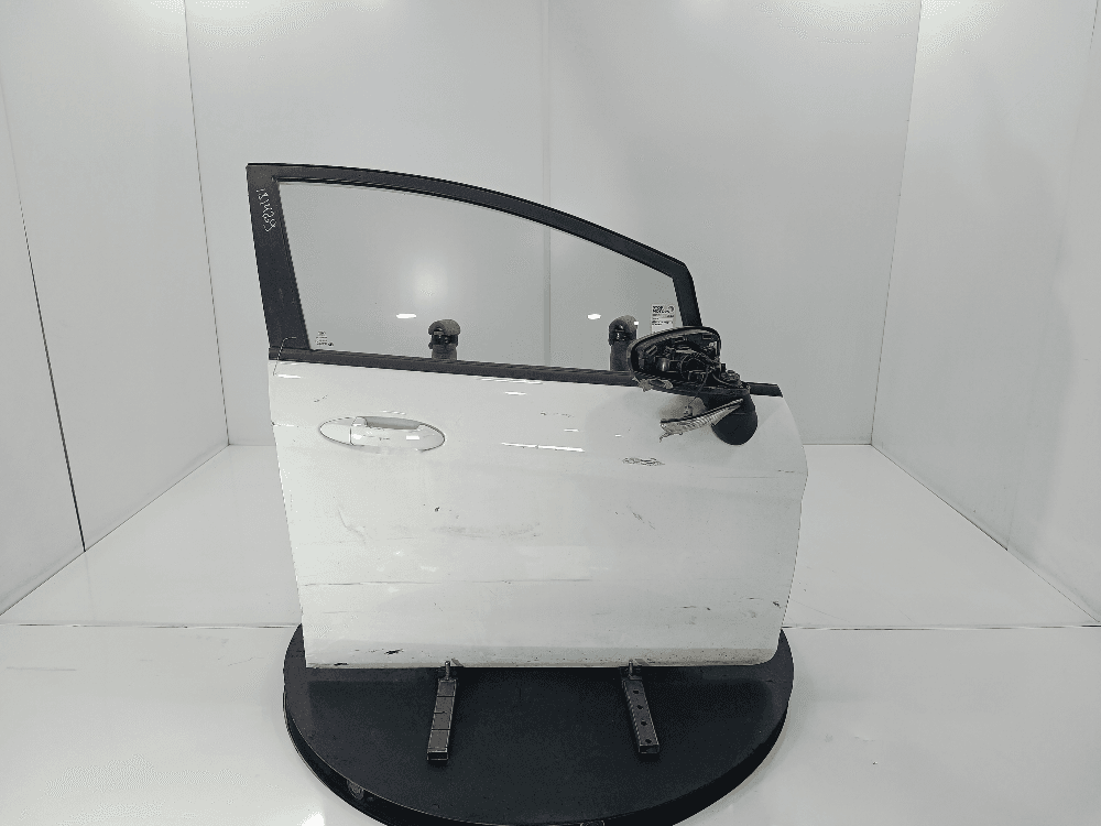 Дверь передняя правая к Ford Fiesta 6 (08-13)