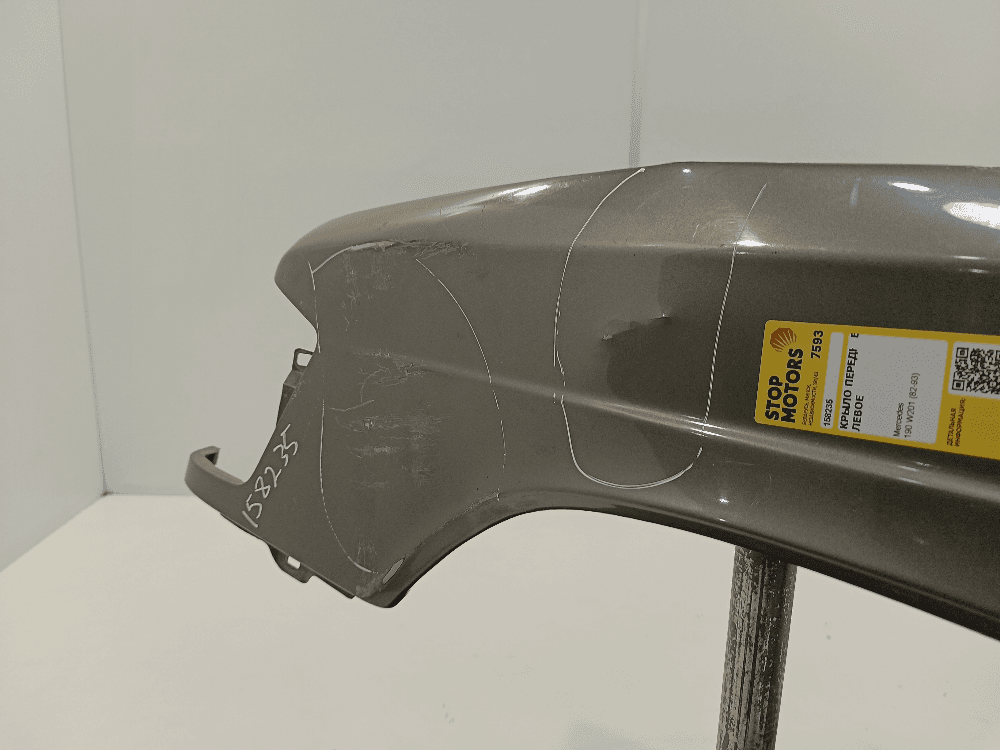 Крыло переднее левое к Mercedes 190 W201 (82-93)