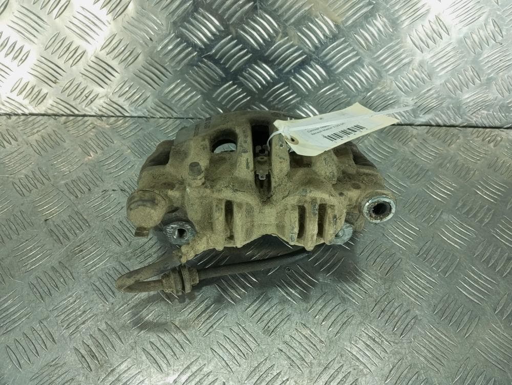 Суппорт передний левый к Renault Master 3 (10-14)