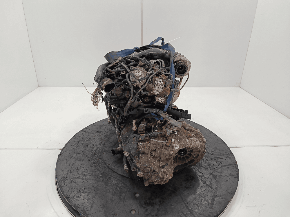 Двигатель к Opel Vivaro A (01-14)