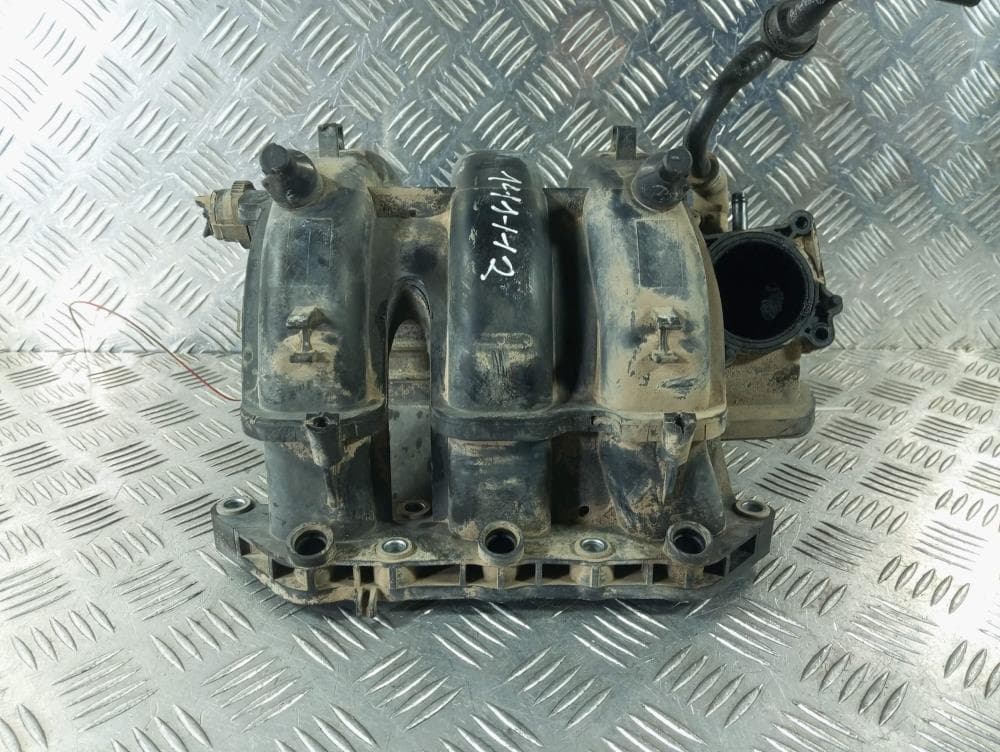 Коллектор впускной к Volkswagen Polo 4 (01-05)