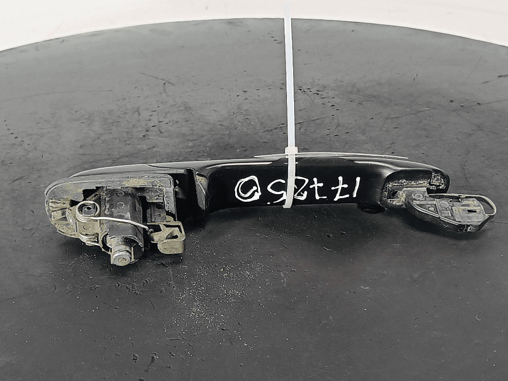 Ручка наружная передняя левая к Volkswagen Polo 3 (94-01)