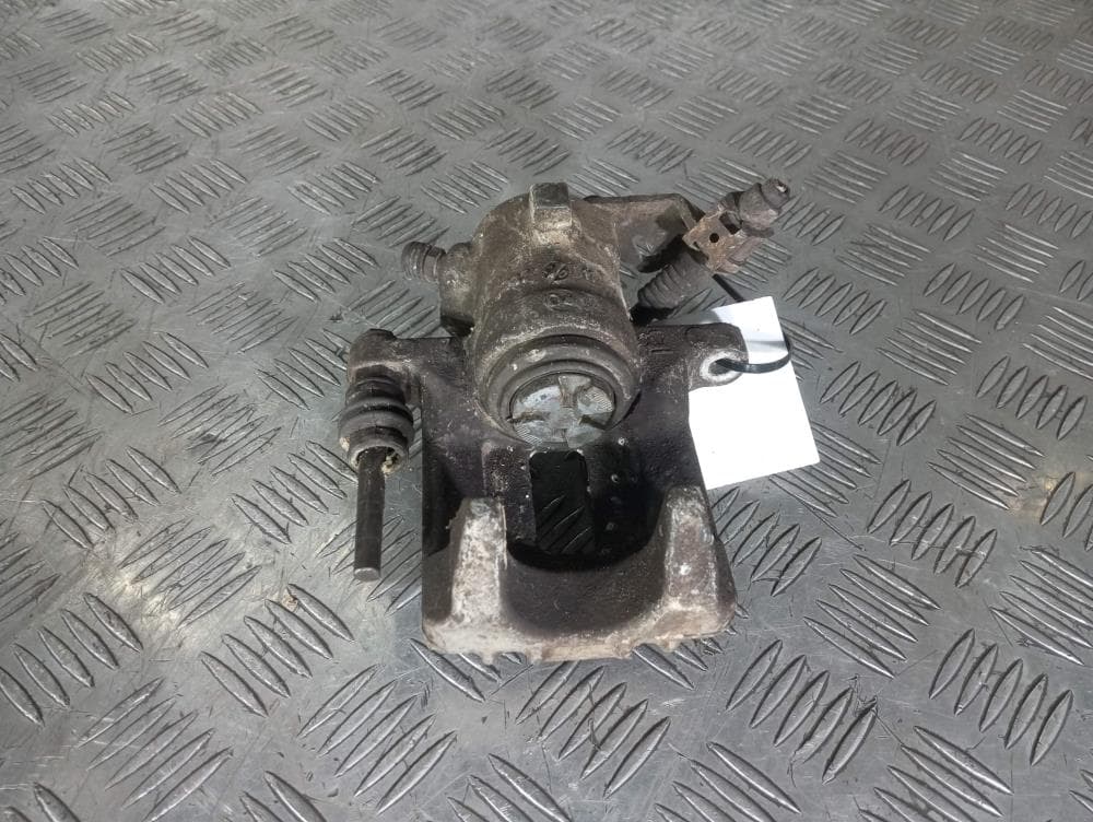 Суппорт задний правый к Volkswagen Golf 4 (97-06)