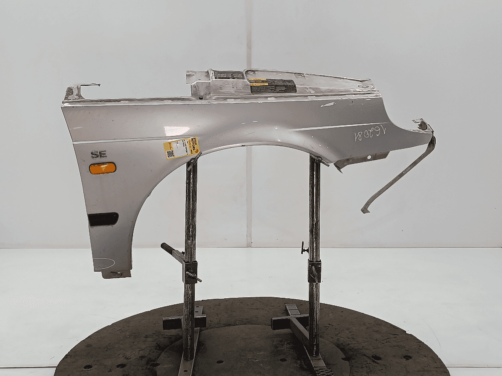 Крыло переднее правое к Saab 9-5 1 (97-01)