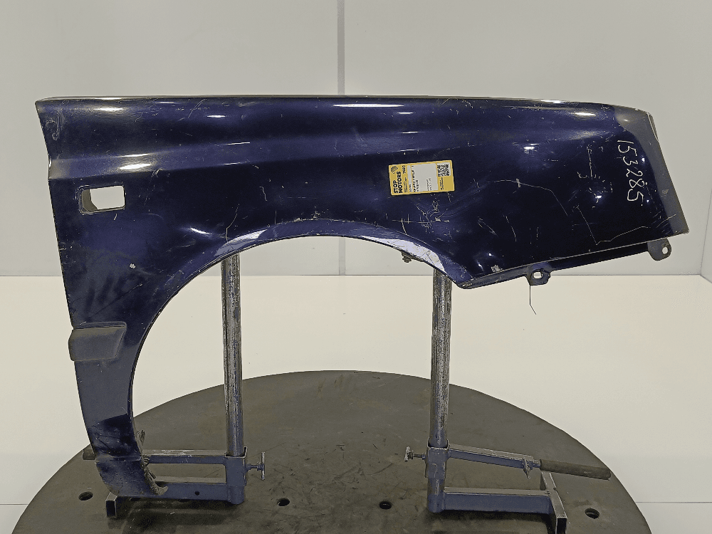 Крыло переднее правое к Volkswagen Golf 3 (91-99)