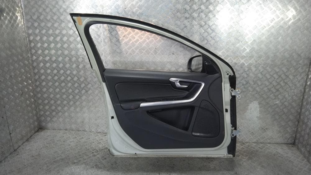 Дверь передняя левая к Volvo V60 1 (10-13)