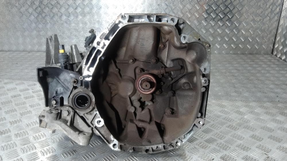 КПП механическая (МКПП) к Renault Clio 3 (05-09)