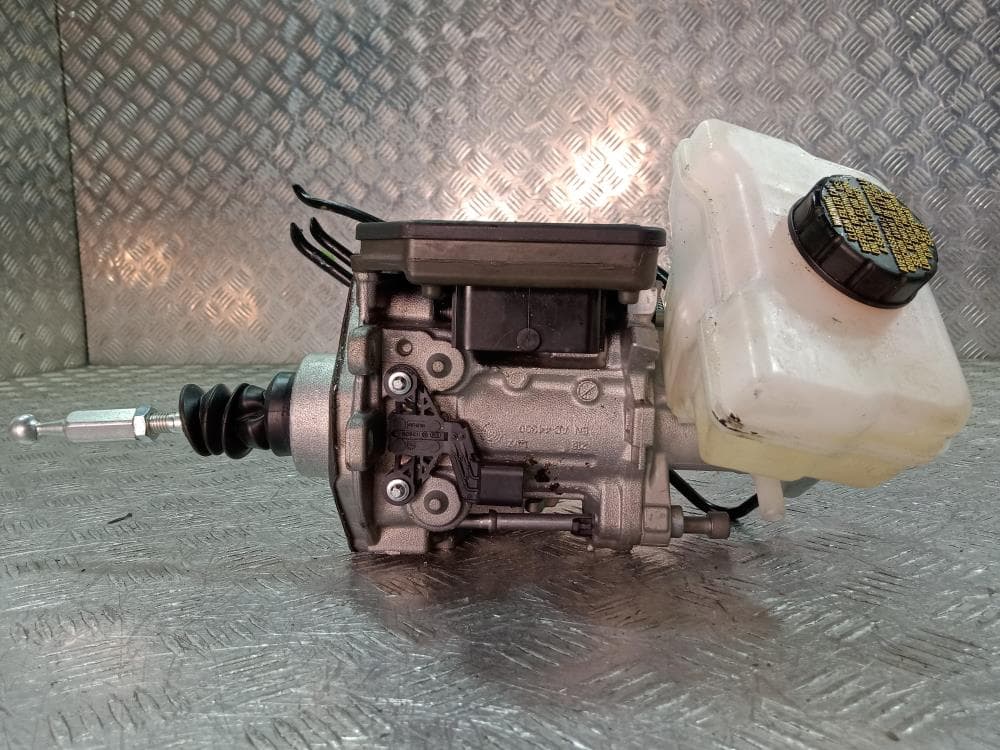 Цилиндр тормозной главный к Bentley Bentayga (15-20)