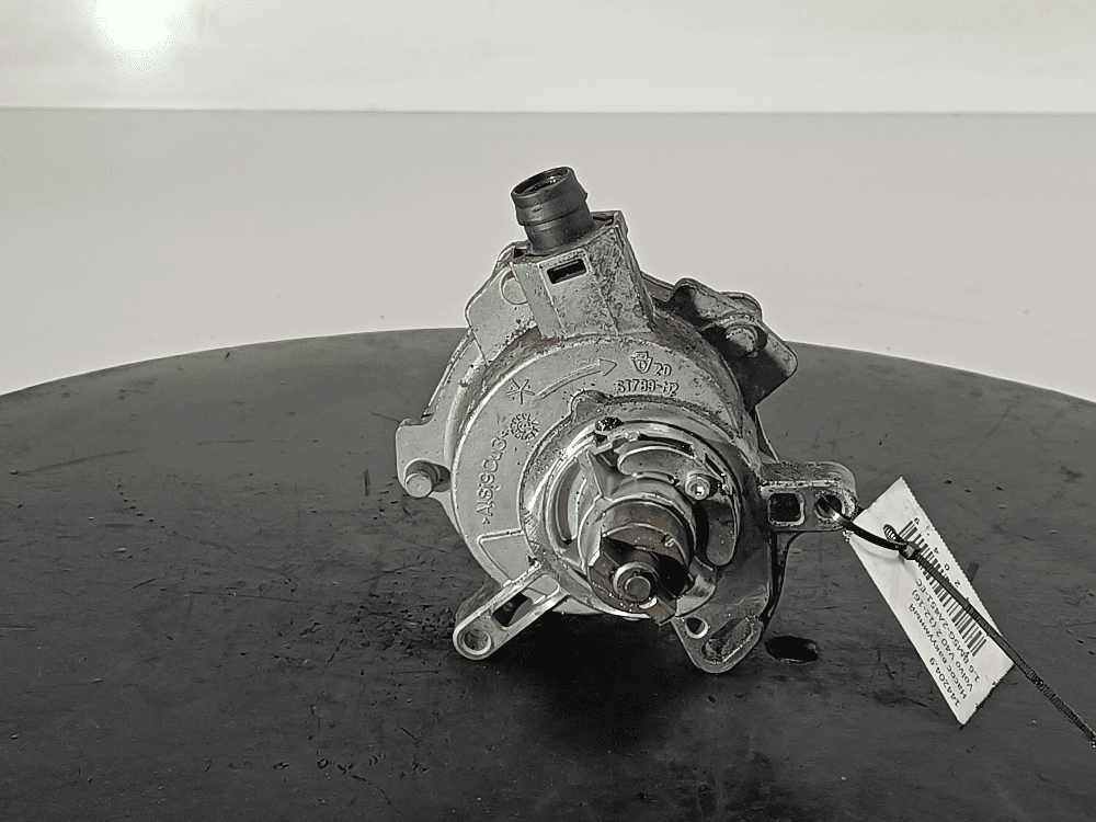 Насос вакуумный к Volvo V40 2 (12-16)