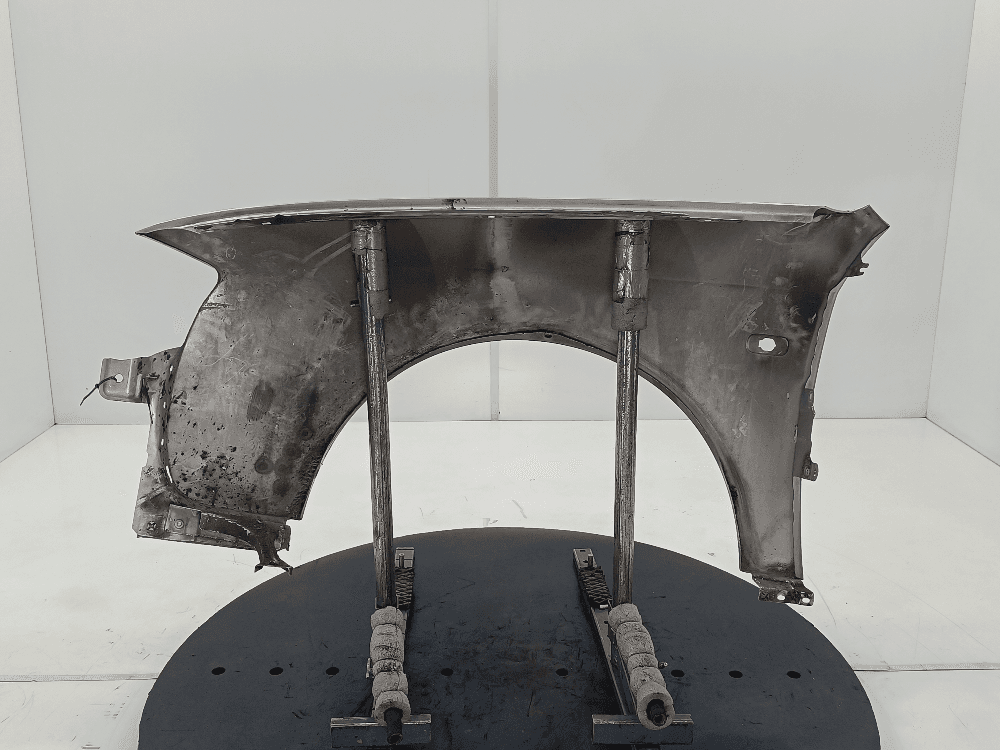 Крыло переднее правое к Audi A6 C5/4B (97-01)