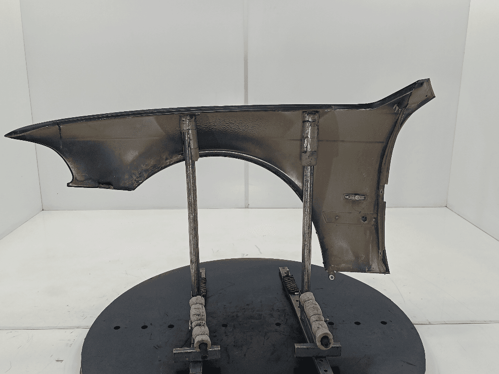 Крыло переднее правое к BMW 5 E39 (95-00)