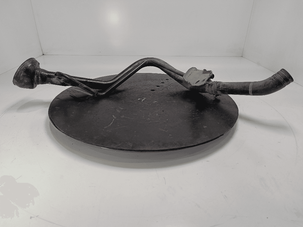 Горловина топливного бака к Nissan  Almera N16 (00-03)