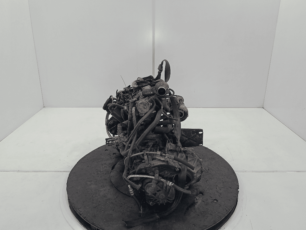 Двигатель к Renault Laguna 2 (01-05)