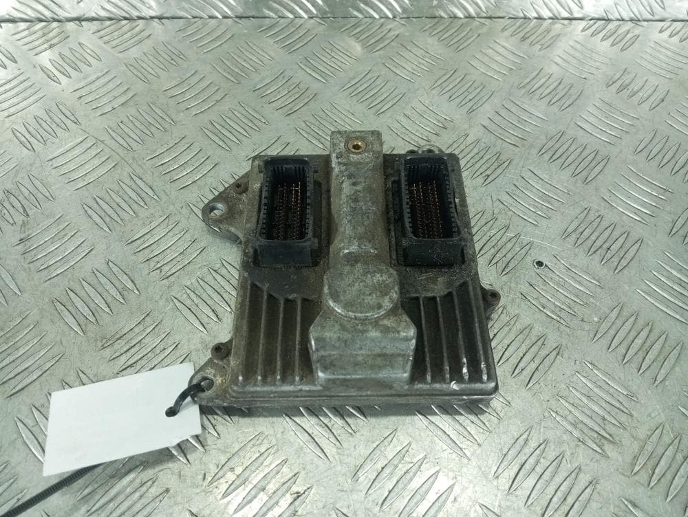 Блок управления двигателем к Opel Vectra C (02-05)
